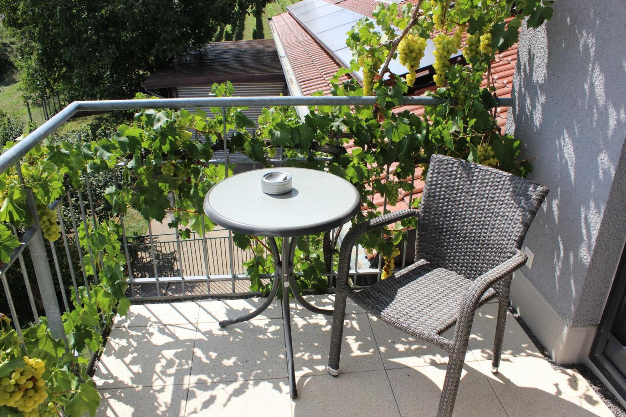Gaestehaus Zum Wolffenturm Lehrensteinsfeld 客房 照片