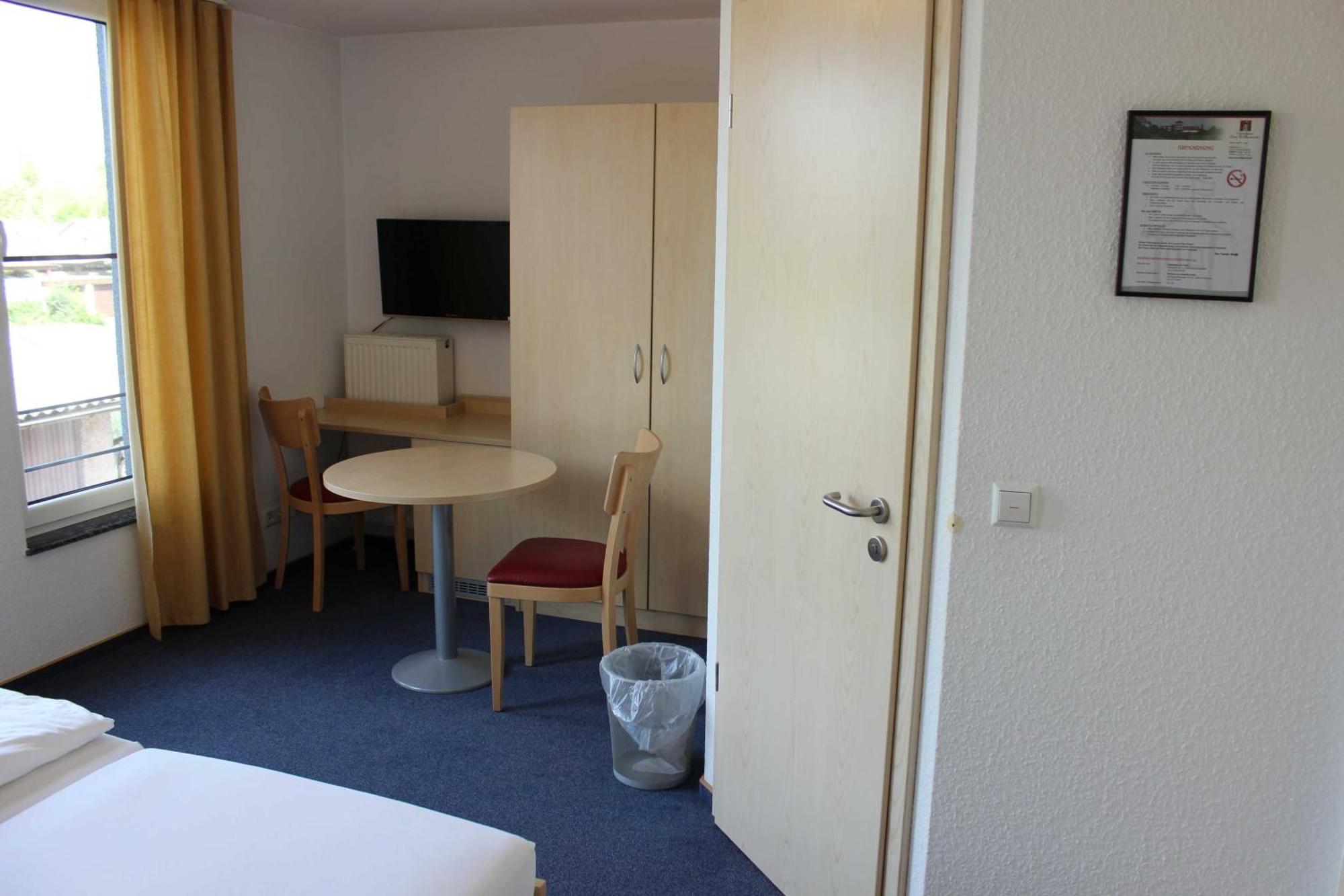 Gaestehaus Zum Wolffenturm Lehrensteinsfeld 客房 照片