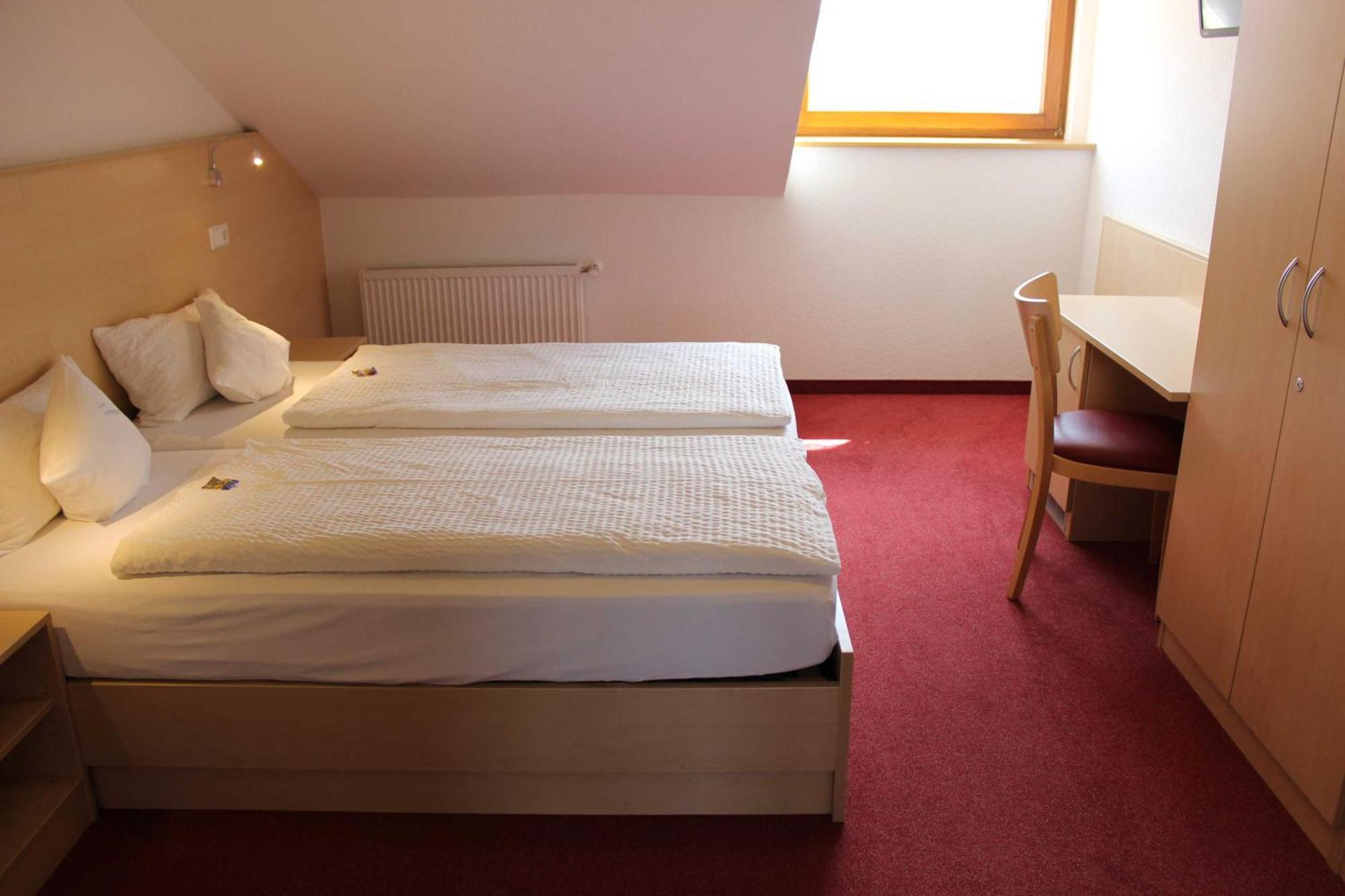 Gaestehaus Zum Wolffenturm Lehrensteinsfeld 客房 照片